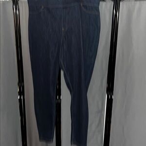 HUE Dark Blue Jeggings